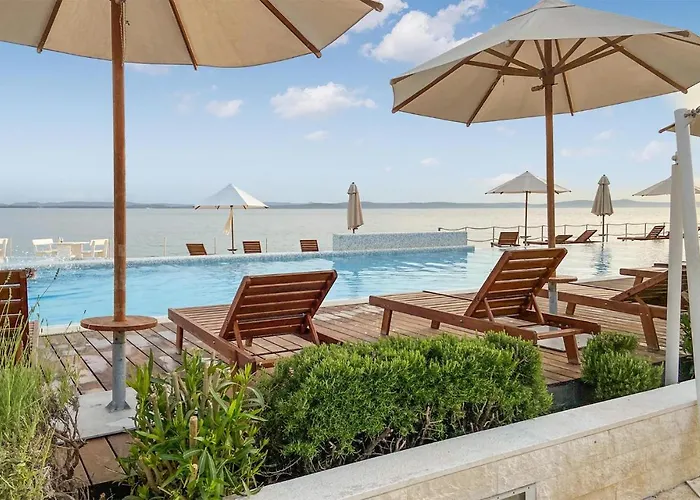 アパート Gorgeous Apartment In Petrcane *