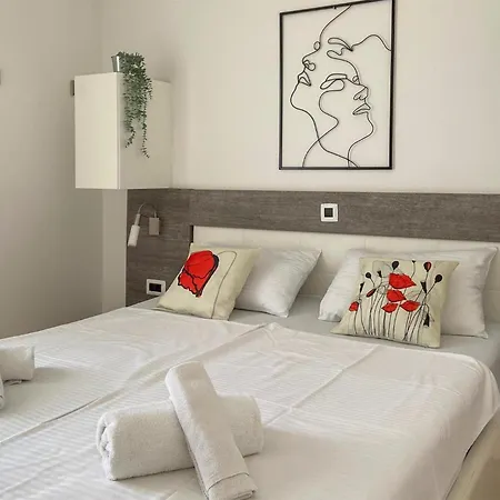2 Bedroom Beautiful In * Petrcane