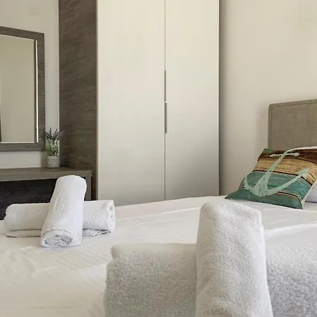 2 Bedroom Beautiful In Apartment Petrcane