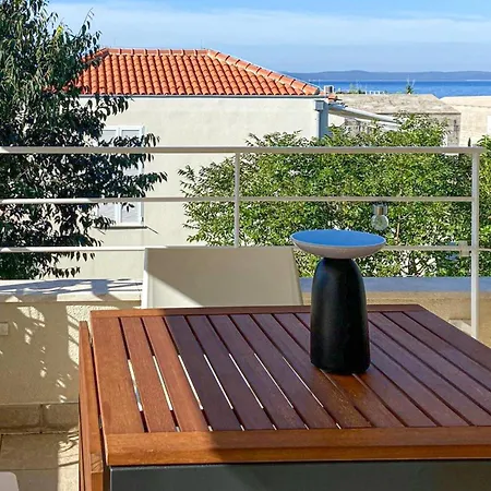 2 Bedroom Beautiful In Apartment *