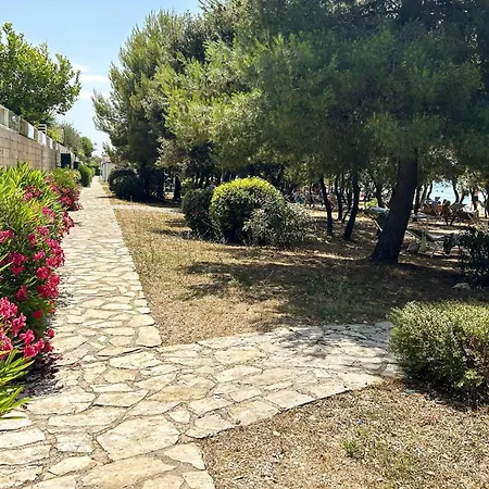 Gorgeous In With Swimming Pool * Petrcane