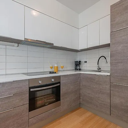 Appartamento Gorgeous In With Swimming Pool *