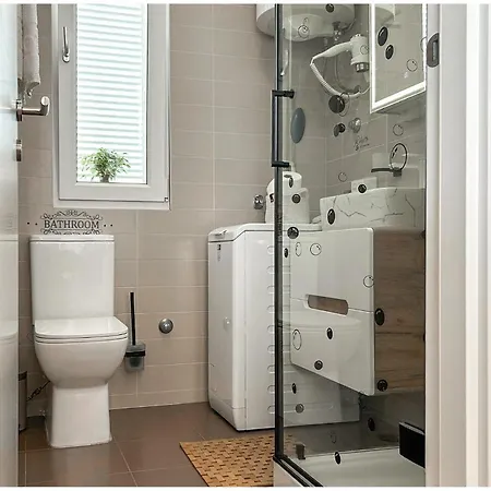 Apartmán Gorgeous In With Swimming Pool