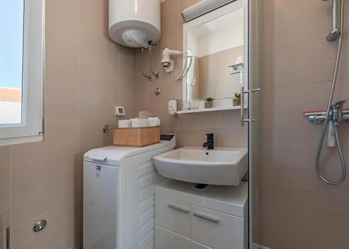 Gorgeous Apartment In Petrcane * Petrčane