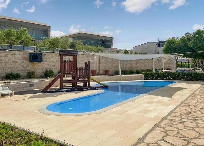 Apartman Gorgeous Apartment In Petrcane