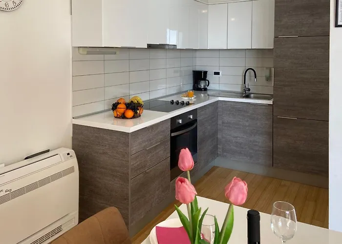 Gorgeous Apartment In Petrcane