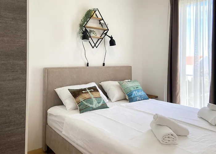公寓 2 Bedroom Amazing In 佩特坎内